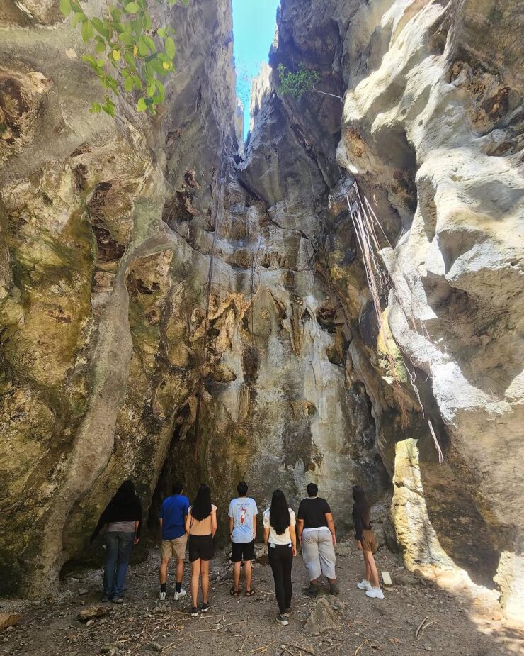 Labuan Bajo city tour 2 Days 1 night 1