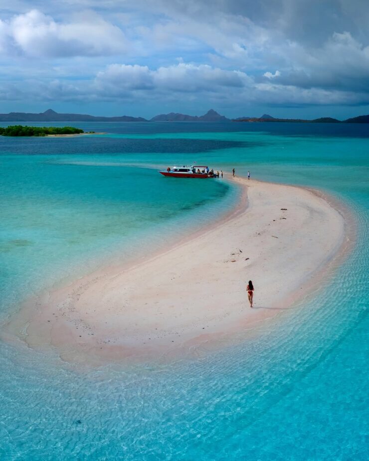 Taka Makassar Komodo: Discovering The Crystal Magic